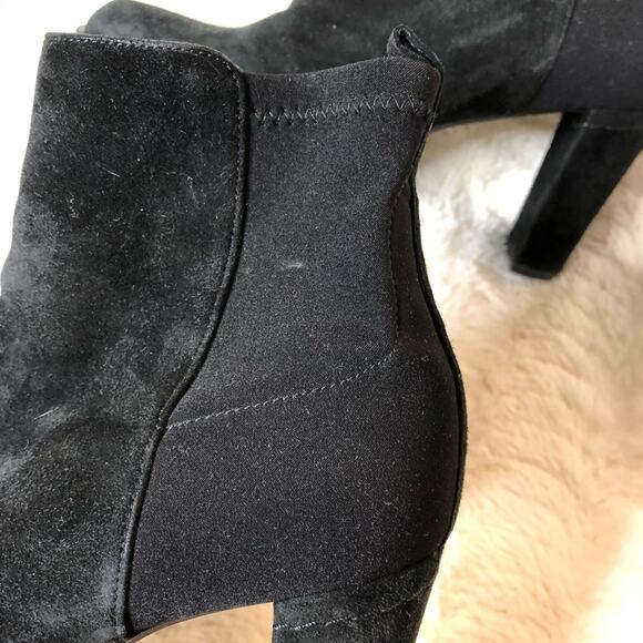 Stuart Weiztman black suede pull on booties size 7M - Picture 13 of 13